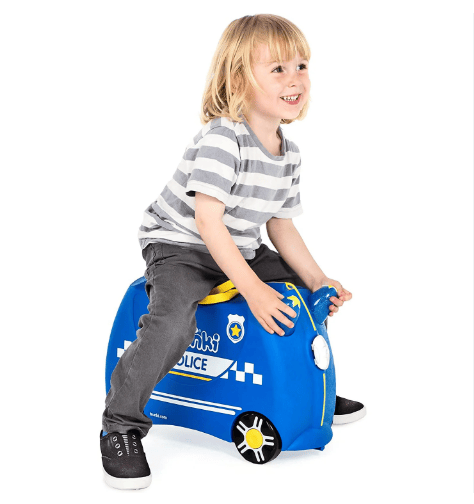 Dítě se vozí na kufru Trunki Policajní auto Percy